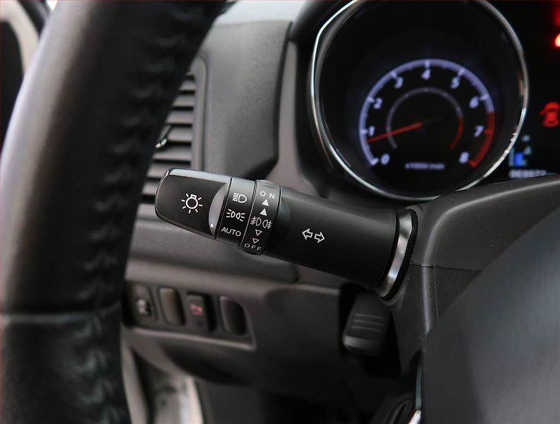 Mitsubishi ASX (2020) Invite 2.0 MIVEC, ČR,1.maj - fotka 17 z 18
