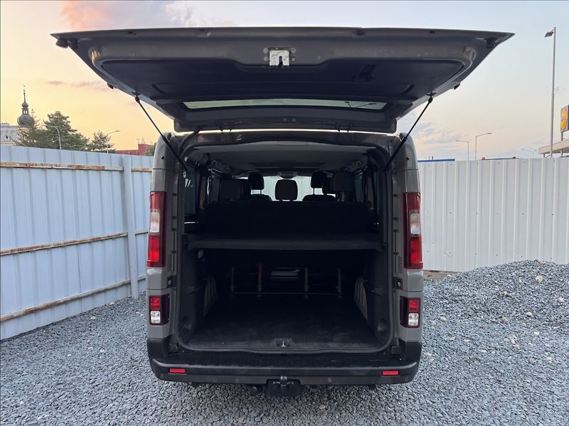 Renault Trafic 1,6 DCi 8míst WEBASTO tažné ČR - fotka 12 z 50