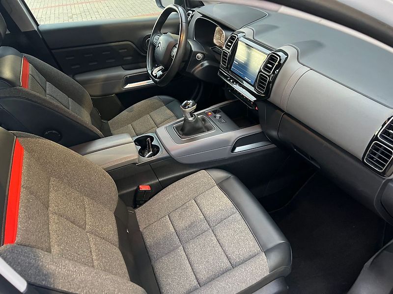 Citroën C5 Aircross (2019) 1.2 PureTech 96kW SHINE - fotka 21 z 49