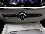 Volvo V60 2,0 B4 PLUS Dark 8880km! ČR - náhled 17