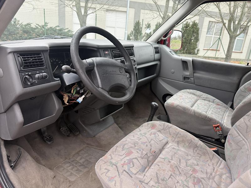 Volkswagen Transporter Allstar 2.5 TDi 75 kW - fotka 9 z 20