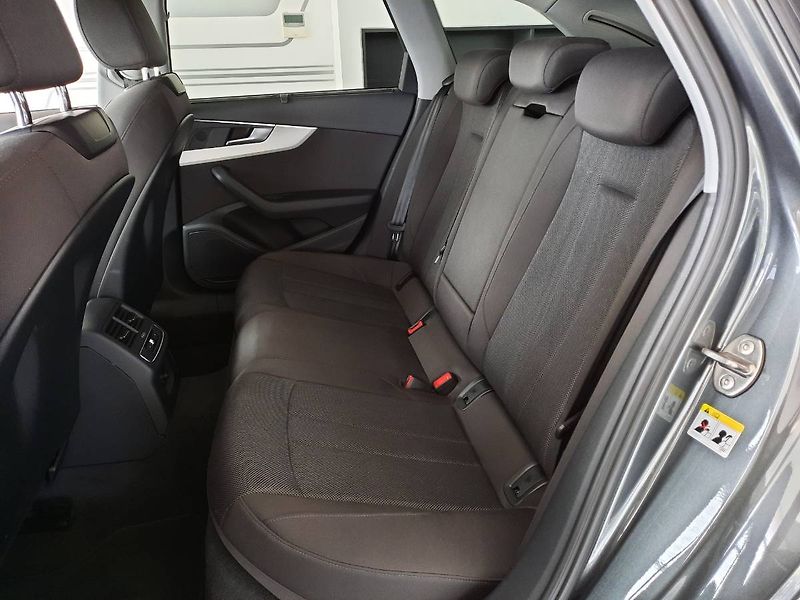 Audi A4 (2022) Avant 50 TDI quattro (210kW/28 - fotka 9 z 23