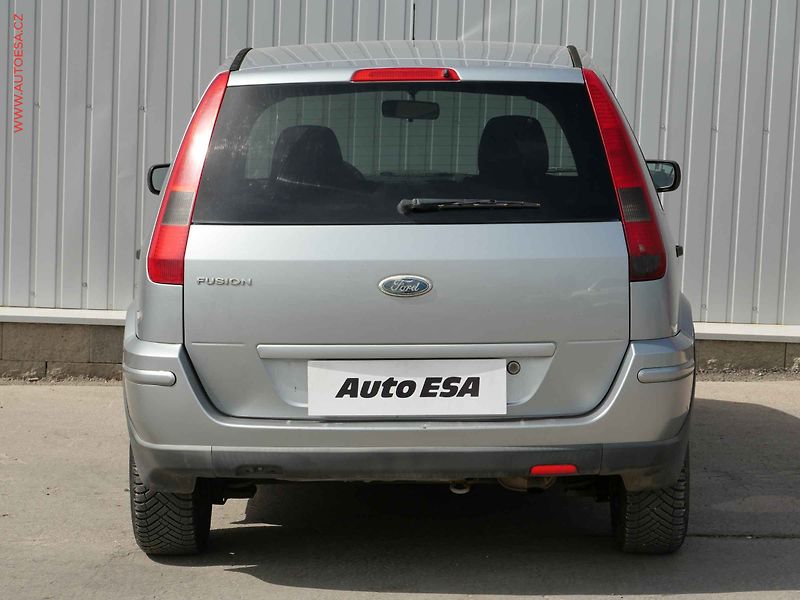 Ford Fusion (2004) 1.6i, AC, TZ - fotka 5 z 14