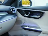 Mercedes-Benz Třídy C (2023) C 300 E Digital Light, Keyless - náhled 12