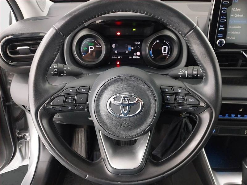 Toyota Yaris (2023) Style 1.5 VVT-i Hybrid - fotka 16 z 18