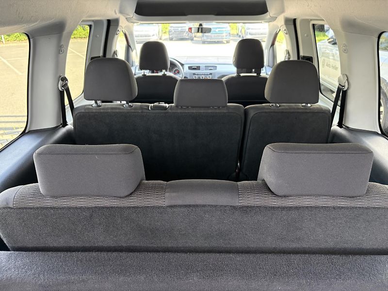 Volkswagen Caddy 2.0 TDI COMFORTLINE 75 kW M5F - fotka 18 z 27