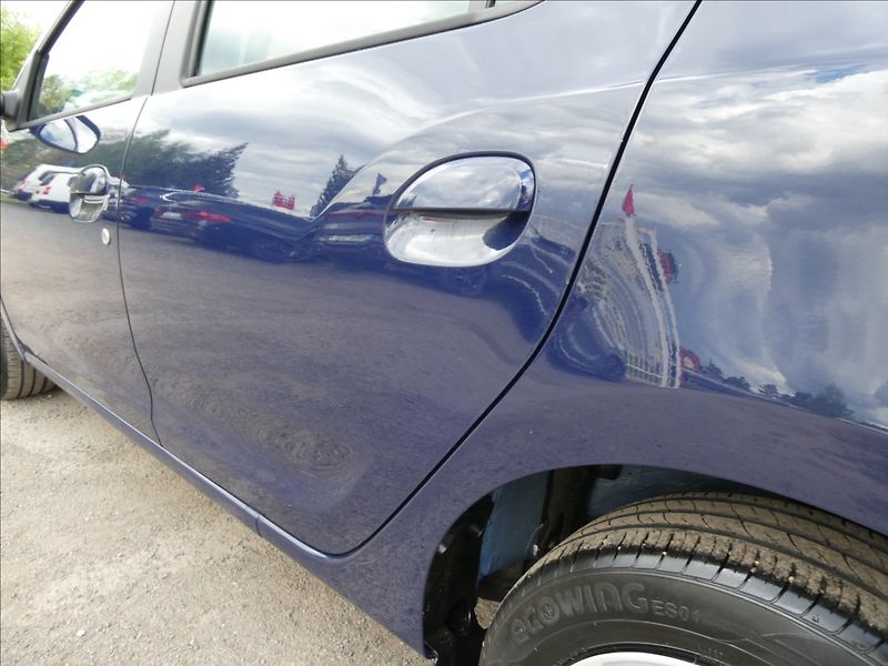 Dacia Sandero 1,0 SCe 54kW serviska, ČR - fotka 16 z 40