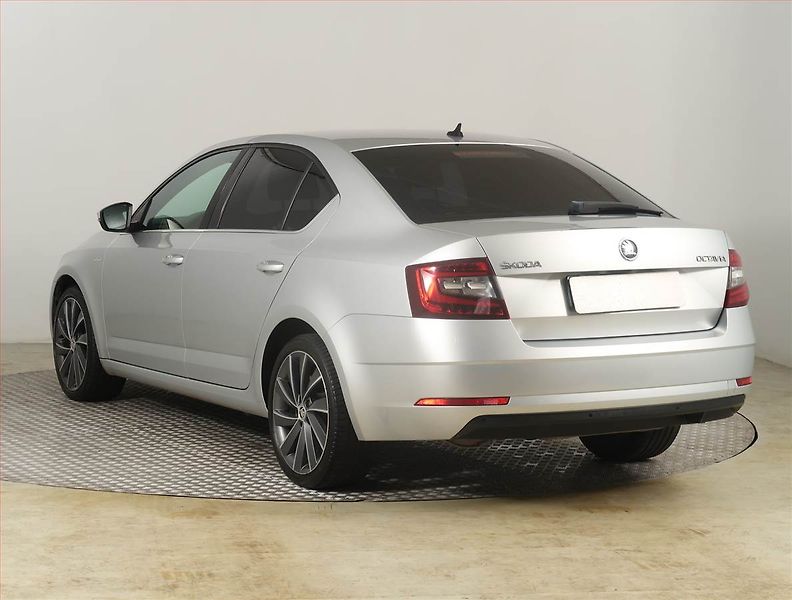 Škoda Octavia (2019) Laurin&Klement 2.0 TDI - fotka 4 z 27