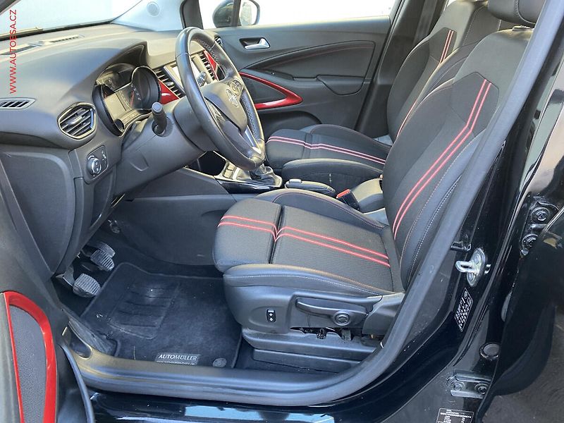 Opel Crossland (2021) 1.2 T, GS Line, LED, kamera - fotka 9 z 19