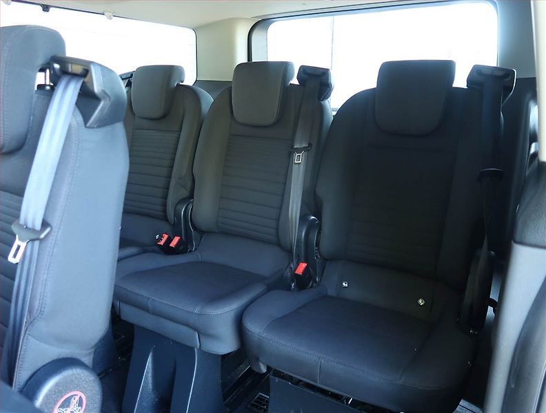 Ford Tourneo Custom (2019) 2.0 EcoBlue, ČR - fotka 20 z 24