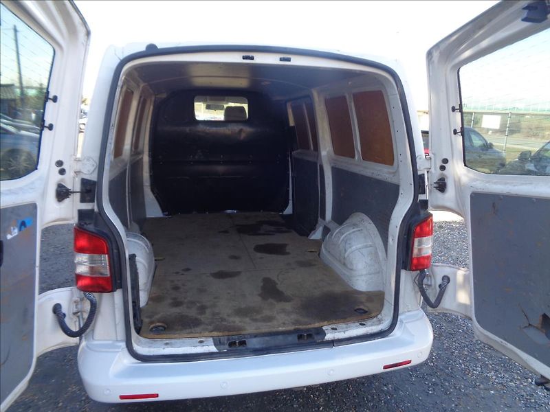 Volkswagen Transporter 2,0   long - fotka 13 z 16