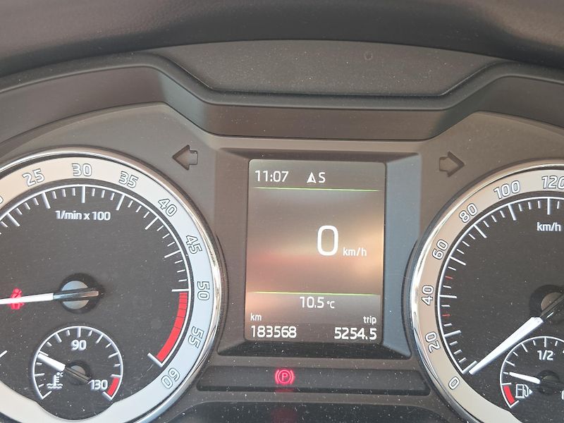 Škoda Octavia 2,0TDi kombi lze splátky VŠEM - fotka 11 z 11