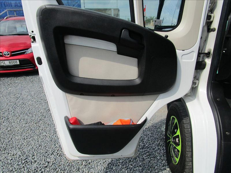 Peugeot Boxer 2.2HDi, Obytný, 5 míst - fotka 17 z 67