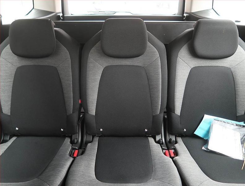 Citroën C4 SpaceTourer (2019) 1.6 PureTech, Automat - fotka 10 z 19