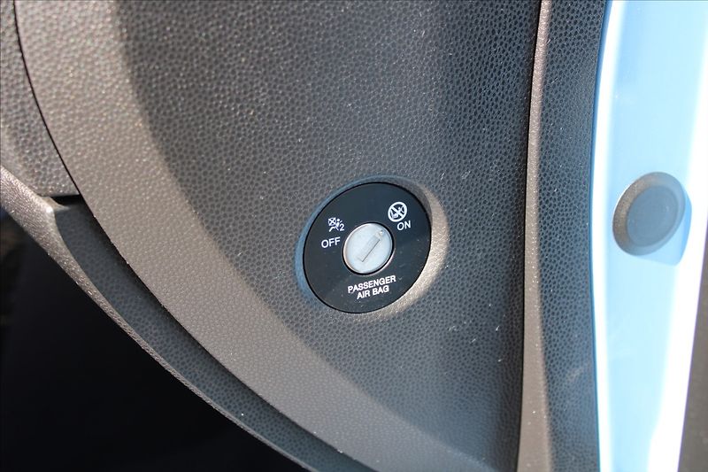 Kia Picanto 1,0 i  NOVÉ V ČR,20.824.KM - fotka 18 z 23