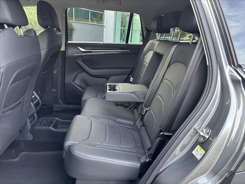 Škoda Kodiaq 2,0 D AT 4x4 Exclusive TAŽNÉ - fotka 12 z 48