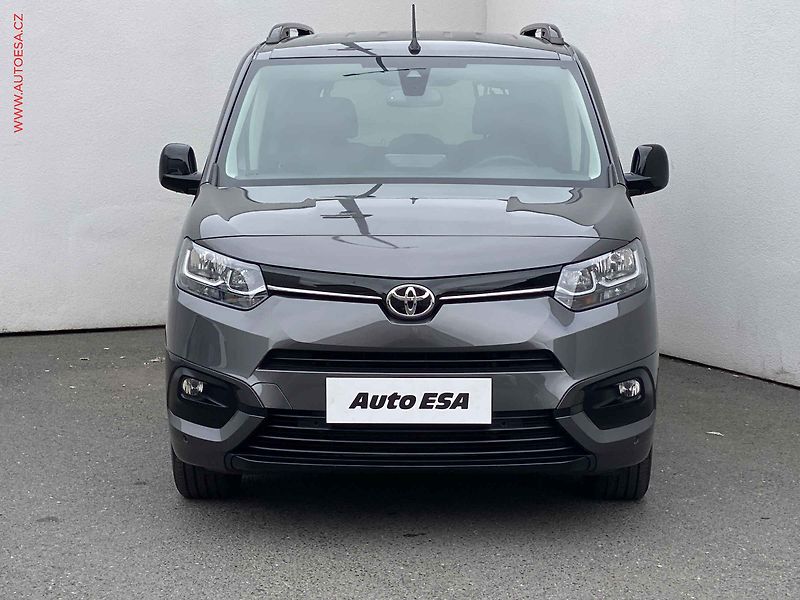 Toyota ProAce City Verso (2023) 1.5D-4D, 1.maj,ČR, Family - fotka 2 z 14