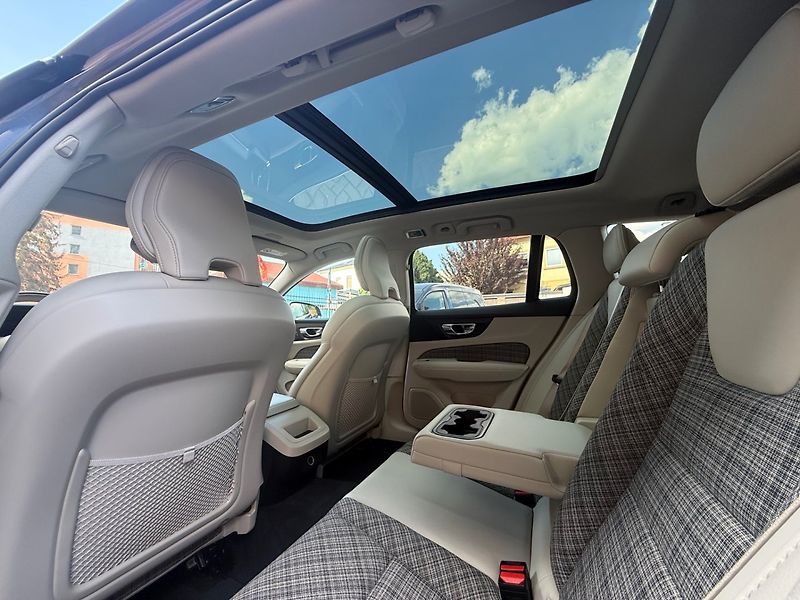 Volvo V60 (2018) D4 Momentum - Automat - 140 kW - fotka 17 z 28