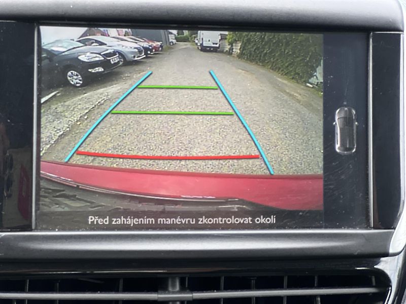 Peugeot 208 1.2i KAMERA KLIMA PŮVOD ČR - fotka 20 z 41