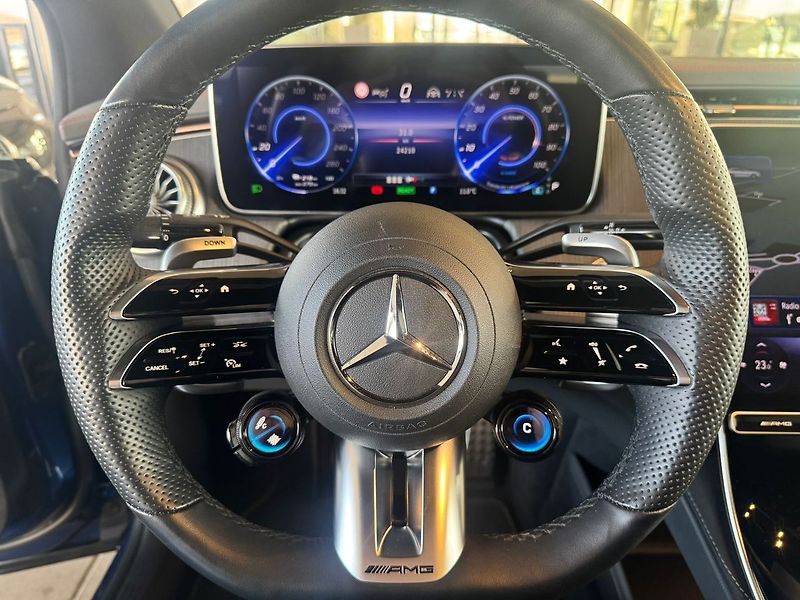 Mercedes-Benz EQE 43 AMG - fotka 14 z 21