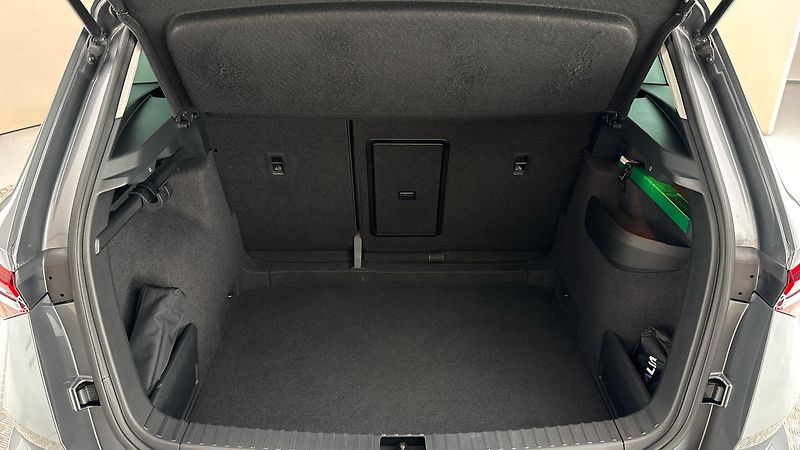 Škoda Karoq 2.0 TDI DSG 4x4 Style - fotka 17 z 27