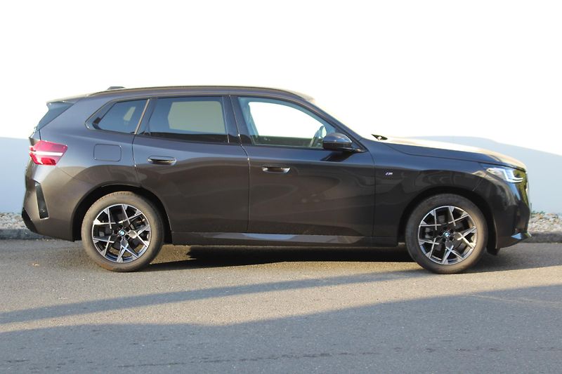 BMW X3 20d xDrive - fotka 3 z 27