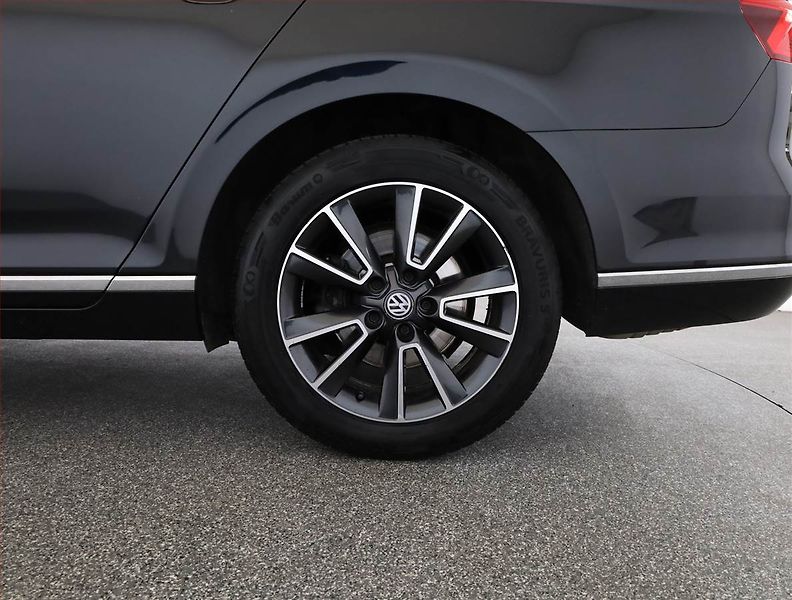Volkswagen Passat (2016) 2.0 TDI, Kůže, Navi, Tempomat - fotka 19 z 19