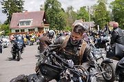 Motorkáři se sjeli na žehnání v bazilice v Jablonném.
