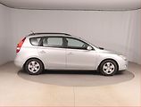 Hyundai i30 (2010) 1.6 CRDi, Serv.kniha, po STK - náhled 6