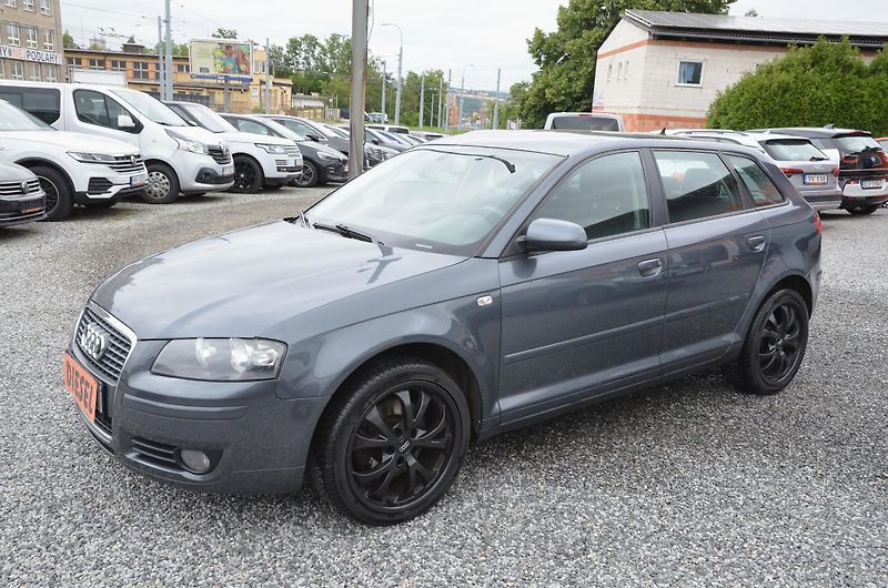 Audi A3 (2007) 2.0 TDi 125kW / STK 05/2028 - fotka 3 z 27