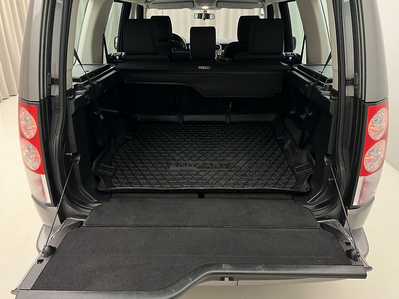 Land Rover Discovery 2.7 TDV6 S AWD AUT CZ - fotka 6 z 33