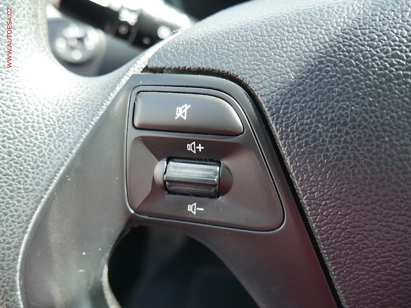 Kia Ceed (2014) 1.4i, 1.maj,ČR, AC - fotka 15 z 19