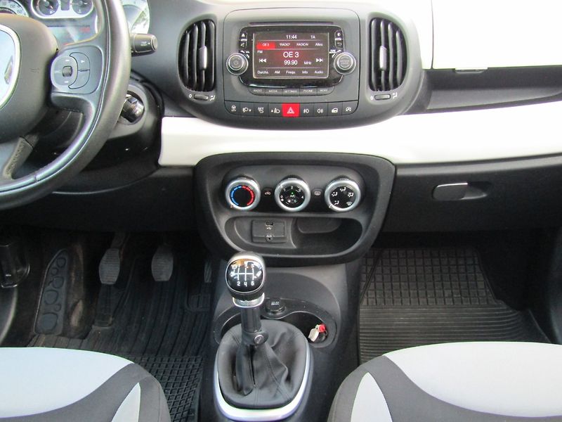 Fiat 500L (2013) 1.6 JTD 77kW - fotka 17 z 43