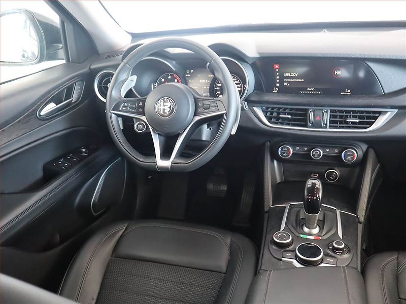 Alfa Romeo Stelvio (2019) 2.2 Diesel, Automat, Kůže - fotka 7 z 23
