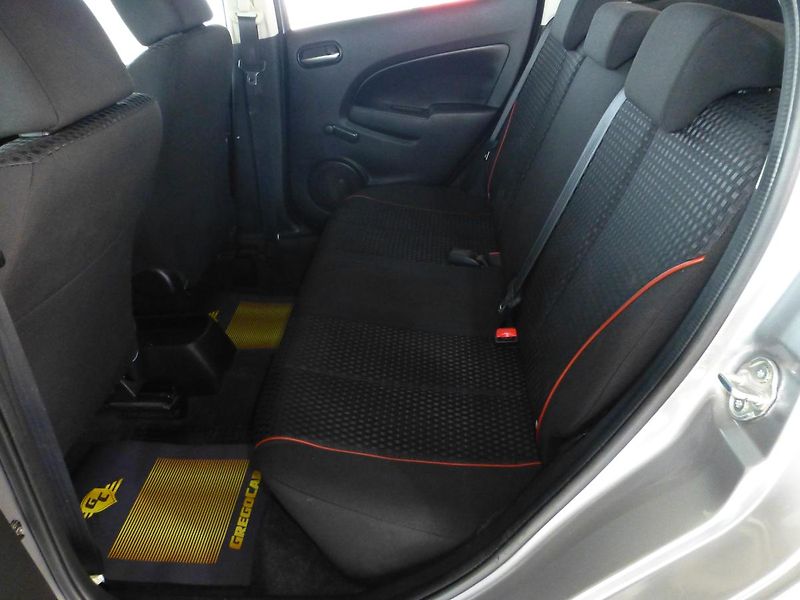 Mazda 2 (2012) 1,3i 55KW*KLIMA+ SADA KOL - fotka 13 z 26