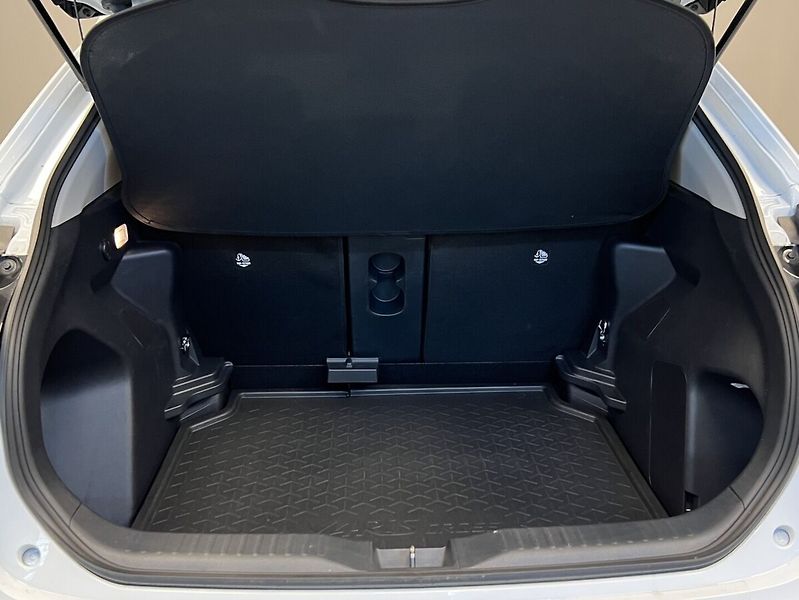 Toyota Yaris Cross 1,5 Hybrid AT Executive - fotka 12 z 17