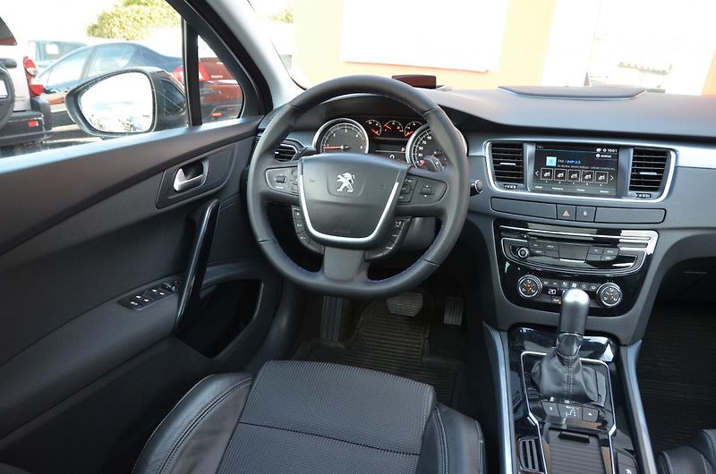 Peugeot 508 (2017) SW 2.0 HDi 133kW AT / PANORAMA - fotka 18 z 27
