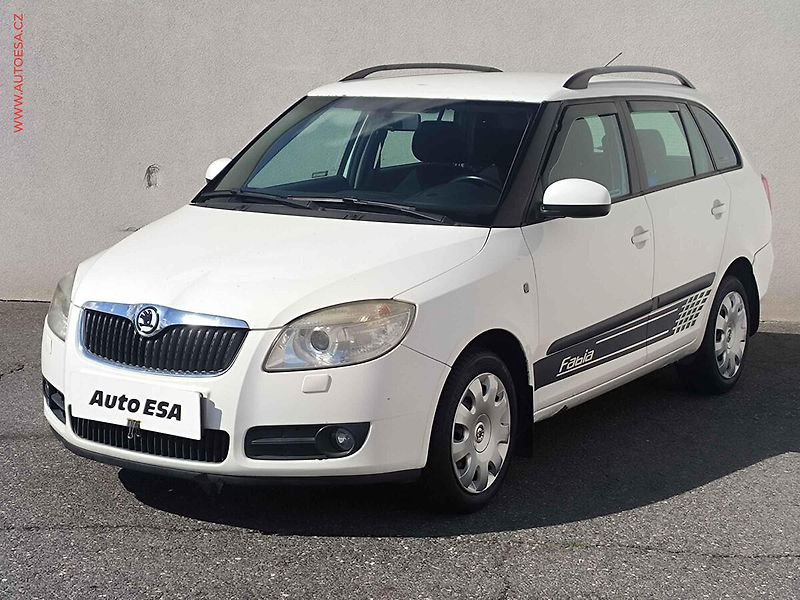 Škoda Fabia (2008) 1.4 16V, ČR, Elegance, AC - fotka 3 z 15
