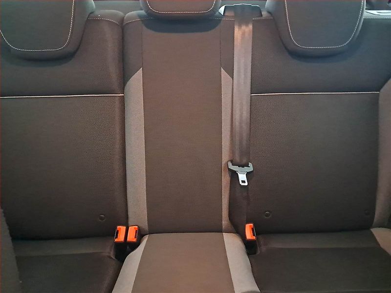 Ford Focus (2012) 1.6 i - fotka 10 z 17