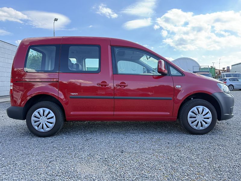 Volkswagen Caddy Life 1.6TDi TEAM  - fotka 4 z 19