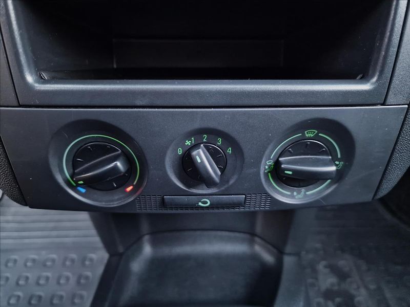 Škoda Fabia 1.2i 47kW,původ ČR - fotka 25 z 39