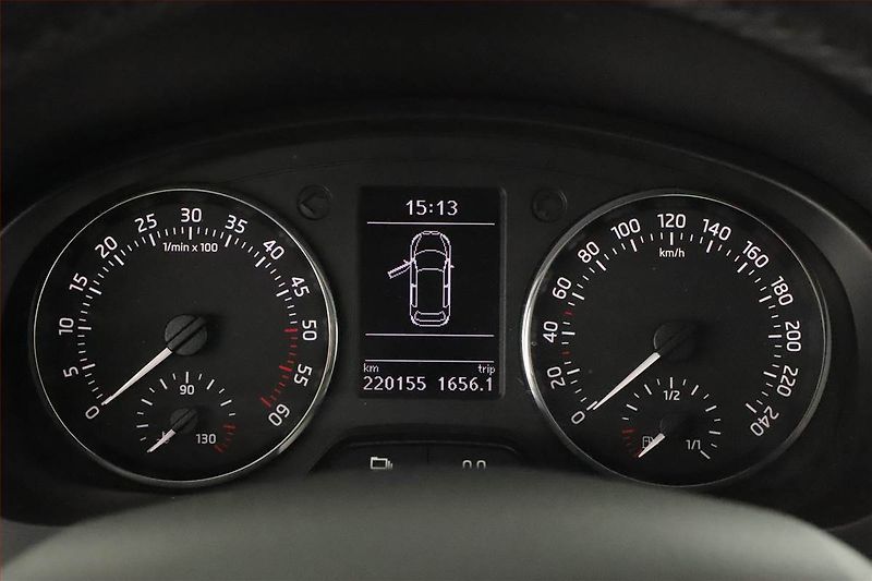 Škoda Rapid (2014) Spaceback 1.6 TDI - fotka 9 z 13