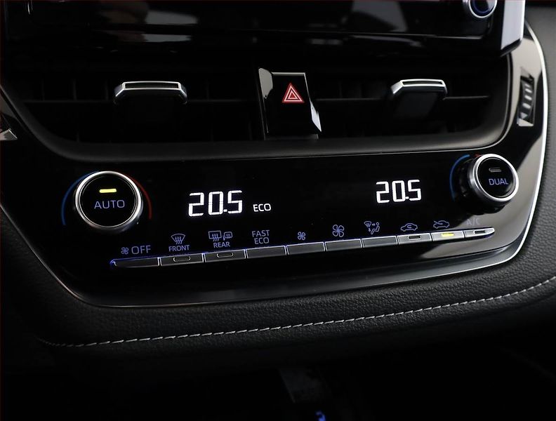 Toyota Corolla (2020) GR Sport 1.8 Hybrid - fotka 14 z 19
