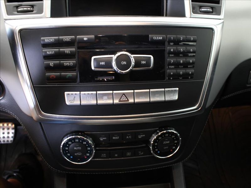 Mercedes-Benz Třídy M 350CDI 4M AMG H/K. Pano.TZ   3 - fotka 12 z 15