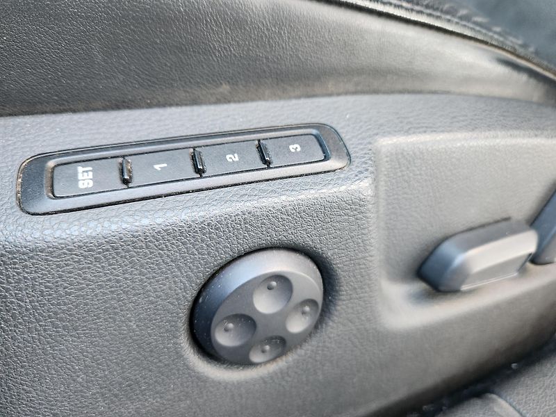 Škoda Superb 2.0-PRAV.SERVIS-TOP VÝBAVA - fotka 30 z 37