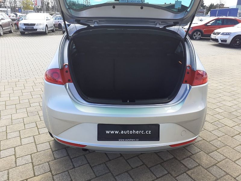 Seat Leon (2010) 1.2 TSi 77kw - fotka 19 z 39