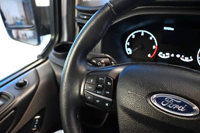 Ford Transit Custom (2021) 2.0 320 L1H1 96 KW Klima kamer - fotka 13 z 25