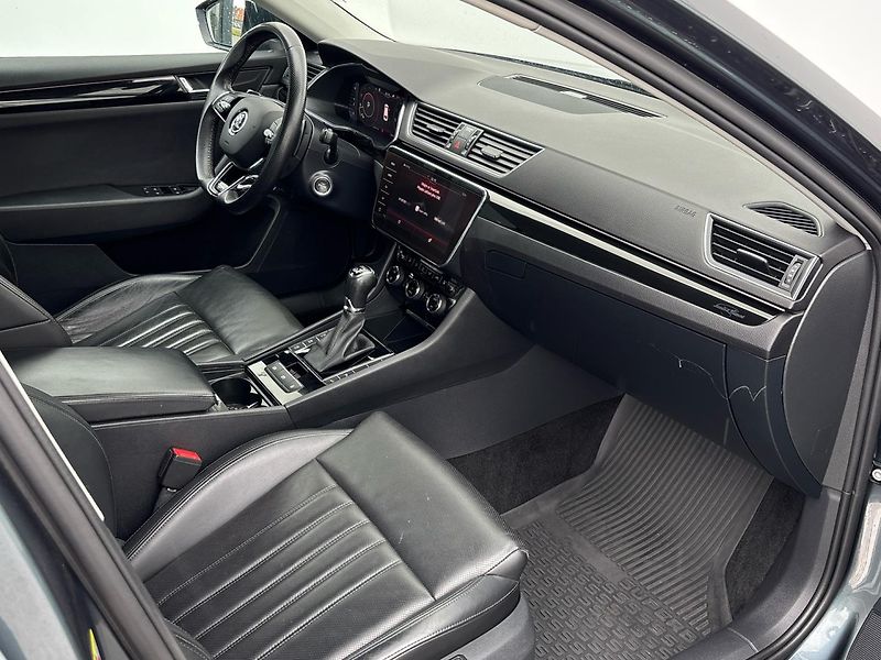 Škoda Superb L&K DSG - fotka 9 z 28