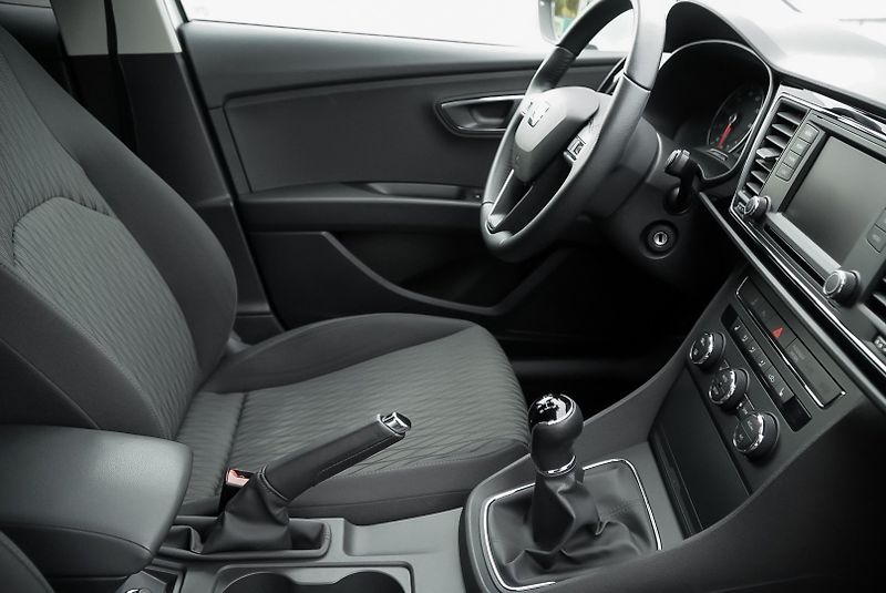 Seat Leon 1.4 TSI STYLE nové rozvody - fotka 23 z 33