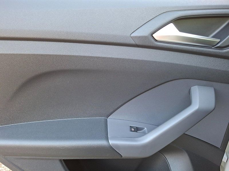 Volkswagen T-Cross (2019) 1.0TSI 70kW MAN -1.MAJITEL - fotka 27 z 34